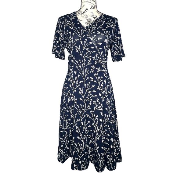 41Hawthorn (S) Elisse Knit Surplice Dress -Stitch Fix Floral Flutter Cape Sleeve - Picture 1 of 10
